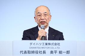 Joint press conference by Daihatsu and Toyota Motor on crash test fraud